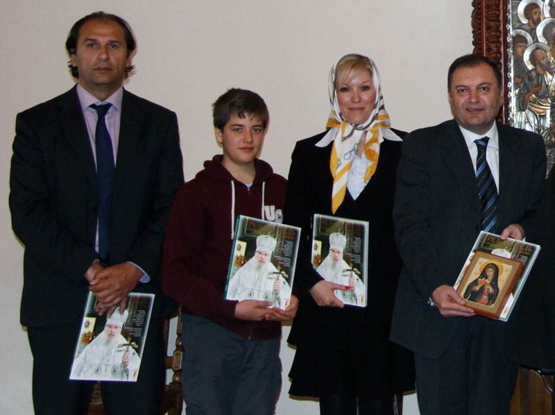 Также иностранные гости посетили Калужскую православную гимназию, а после официальных мероприятий совершили паломничество в Оптину пустынь