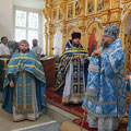 Епископ Людиновский Никита совершил литургию в Воскресенском храме в Устах