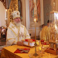 Митрополит Калужский и Боровский Климент совершил Божественную литургию в селе Оболенское