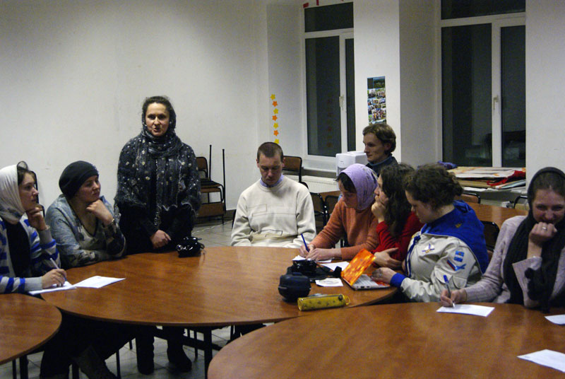 17 февраля в ПМЦ Златоуст началась Встреча православной молодежи.  150 юношей и девушек из 4 губерний ЦФО  собрались вместе, чтобы поговорить о православной семье и браке.