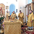 епископ Людиновский Никита совершил Божественную литургию в Троицком храме города Кондрова