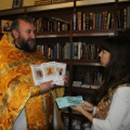 Представители Калужской газеты «Комсомольская правда» посетили библиотеку Никитского храма г. Калуги