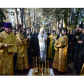 Предстоятель Русской Православной Церкви совершил на русском кладбище Сен-Женевьев-де-Буа молитву о соотечественниках, скончавшихся вдали от Родины