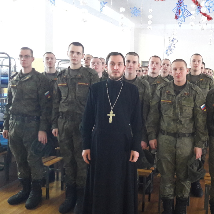 Клирик Калужской епархии поздравил военнослужащих с праздником Рождества Христова