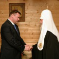 Святейший Патриарх Кирилл встретился с временно исполняющим обязанности губернатора Рязанской области Н.В. Любимовым