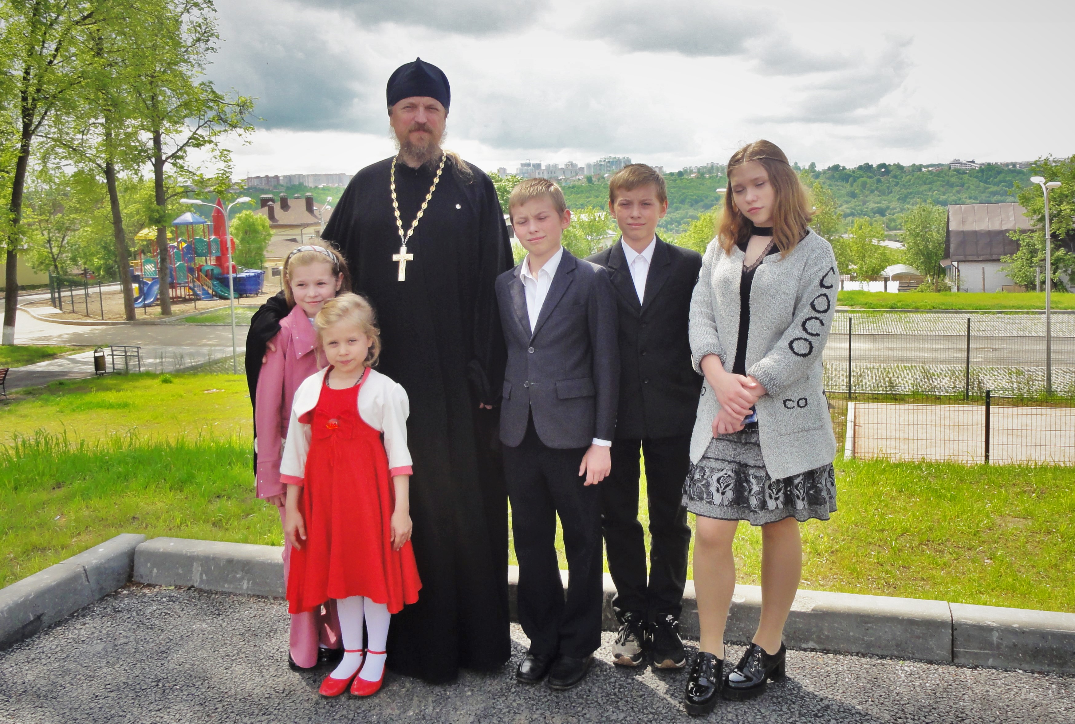 Две семьи священнослужителей удостоены высоких наград Калужской области