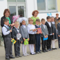 Клирик Медынского благочиния поздравил школьников с окончанием учебного года