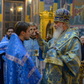 В канун праздника Покрова Пресвятой Богородицы митрополит Климент совершил всенощное бдение в Троицком соборе