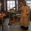 Благочинные города Калуги совершили Божественную литургию в храме святых Жен-Мироносиц