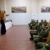 Духовник воинской части провел пастырскую встречу с военнослужащими