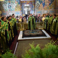 Молебное пение у мощей преподобного Сергия Радонежского совершило духовенство 3-го и 4-го благочиний Калужской епархии