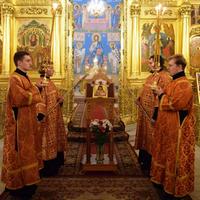 Архиерейское богослужение в Свято-Троицком кафедральном соборе