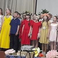 Праздничный концерт, посвященный празднику Пасхи, прошел в школе д. Романово