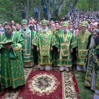 В день памяти преподобного Пафнутия Боровского прошли праздничные богослужения