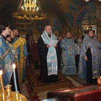 Святыни Козельской епархии принесены для поклонения верующих в Никитский храм г. Калуги