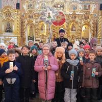 Дети посетили храм в деревни Романово в дни Святок