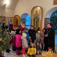 В храме Рождества Пресвятой Богородицы д. Тимашово торжественно открыли Рождественский вертеп