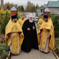 Архиерейское богослужение в храме святого мученика Трифона в мкр. Малинники